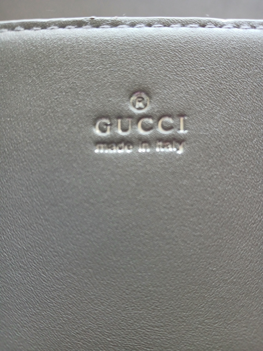 Gucci Gray Embossed Leather Shoulder Bag with Chain Strap - Picture 5 of 7